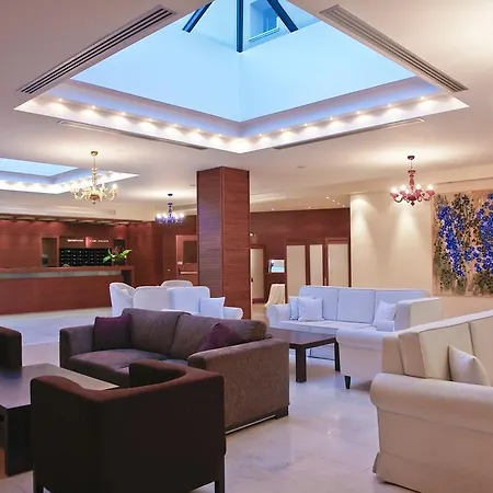 Palace 4*