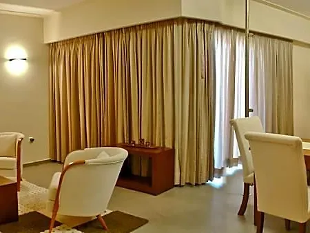Hotel Palace Kími
