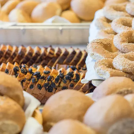 Palace Szálloda Kími